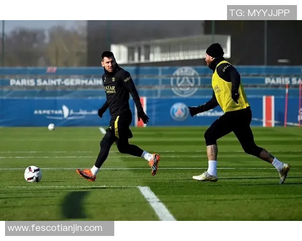 扎辫子男足球明星的独特风格与场上表现的完美结合探讨